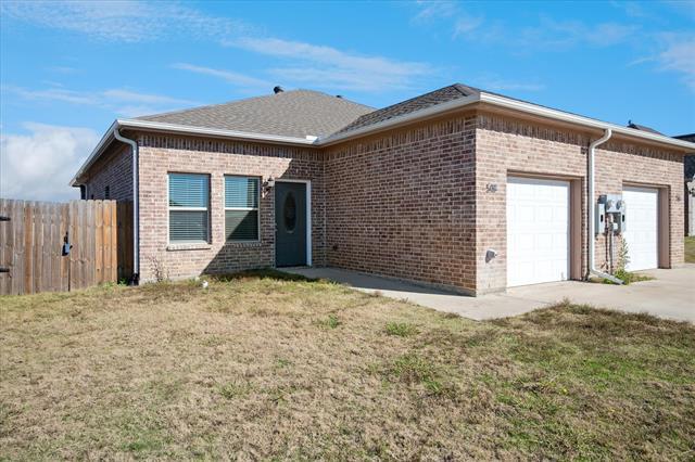 516-518 Wood Dr in Gunter, TX - Building Photo