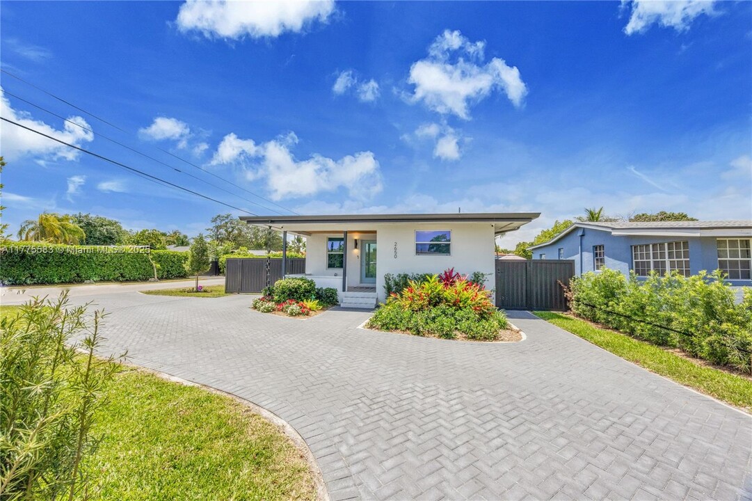 2650 SW 65th Ave in Miami, FL - Building Photo