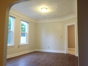 9840 N Lombard St in Portland, OR - Building Photo - Building Photo