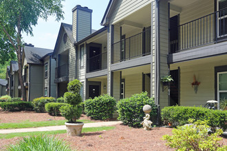 Grand Highlands Apartments in Birmingham, AL - Building Photo - Building Photo