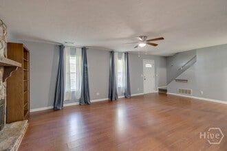 949 Piercefield Dr in Richmond Hill, GA - Building Photo - Building Photo