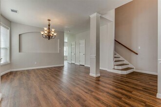 2813 Kickapoo Cavern Dr in Pflugerville, TX - Foto de edificio - Building Photo