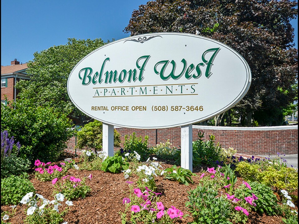 Belmont West in Brockton, MA - Foto de edificio