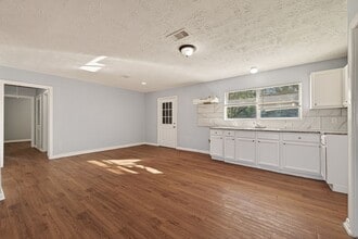 6058 Glenhurst Dr in Houston, TX - Building Photo - Building Photo