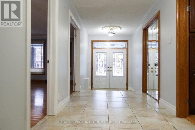 56 Francis St in Vaughan, ON - Building Photo - Building Photo