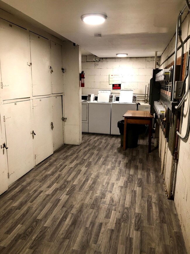 12906 Page Ct in Blue Island, IL - Foto de edificio - Building Photo