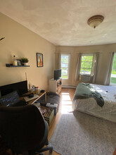 120 Windsor Rd, Unit 1 in Medford, MA - Building Photo - Building Photo