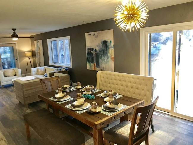 325 Westbrook Dr, Unit Scandinavian Ski Chalet