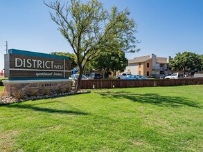 District West in Lubbock, TX - Building Photo - Building Photo