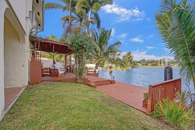 2865 Egret Way in Hollywood, FL - Building Photo - Building Photo