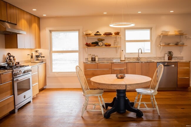 5325 S Fairfax Rd in Bloomington, IN - Building Photo - Building Photo