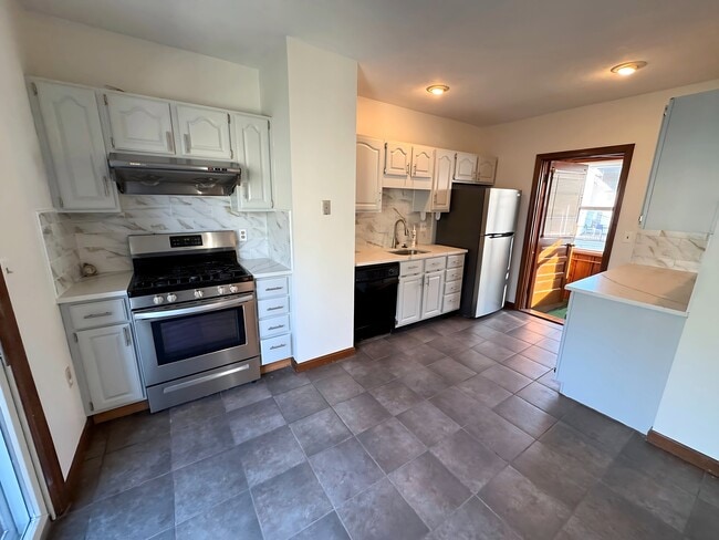 17 Upham St, Unit 2