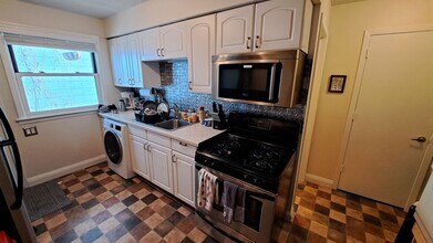 Green Rock in Minneapolis, MN - Building Photo - Interior Photo