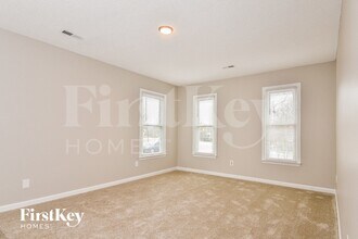 5504 Copper Hill Ct in Greensboro, NC - Foto de edificio - Building Photo