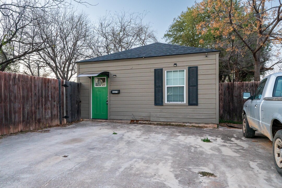 3374 S 11th St in Abilene, TX - Building Photo