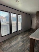 10301 SE 29th St in Midwest City, OK - Foto de edificio - Building Photo