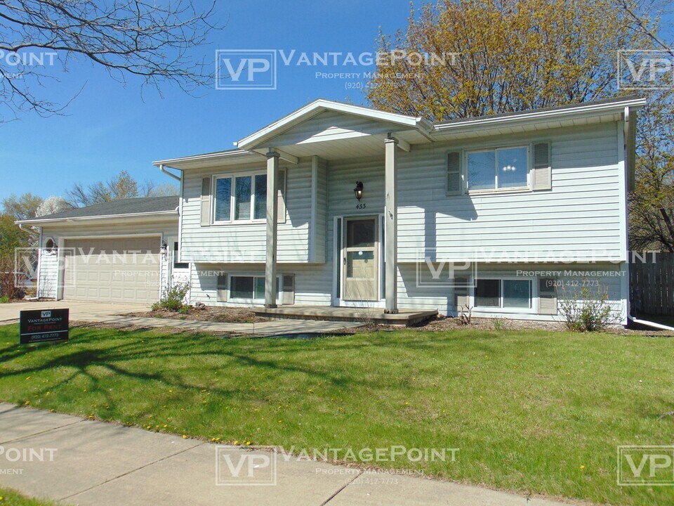 433 S Kensington Dr in Appleton, WI - Building Photo
