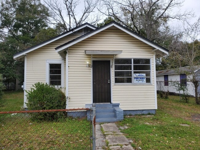 property at 1943 Broadway Ave