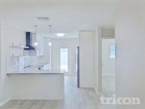 6210 S Adelia Ave in Tampa, FL - Building Photo - Building Photo