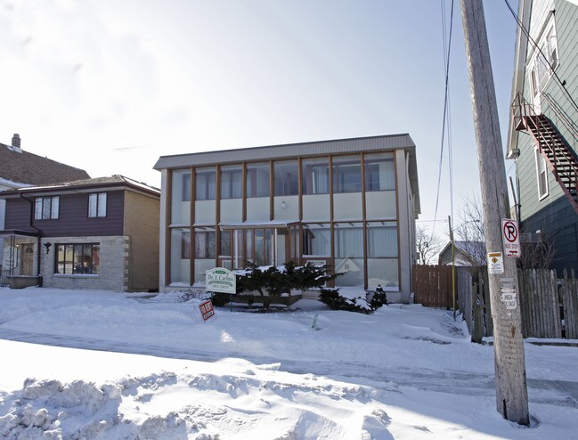 3445 E Plankinton Ave in Cudahy, WI - Foto de edificio - Building Photo