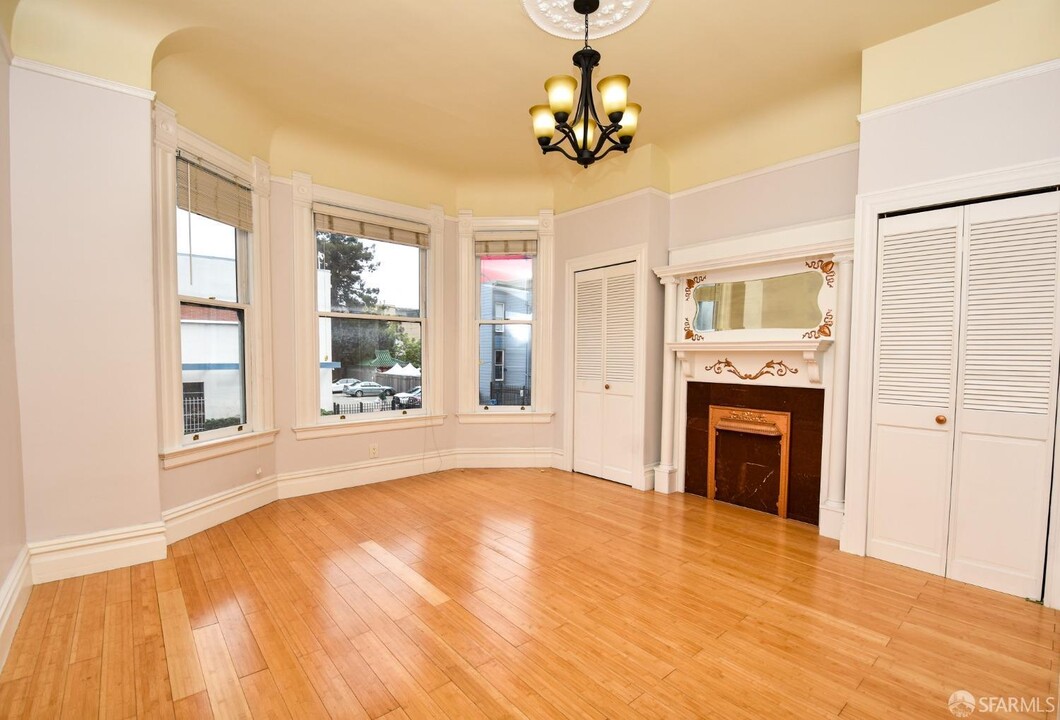 668 Capp St in San Francisco, CA - Building Photo