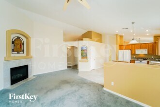 5240 N Spring Pointe Pl in Tucson, AZ - Building Photo - Building Photo