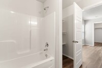 2703A N Sidney St photo'