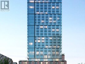 35 Parliament St in Toronto, ON - Building Photo