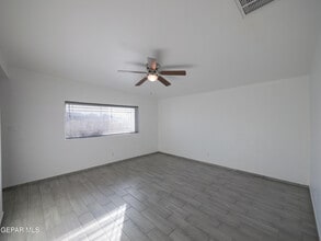 339 Medina St in El Paso, TX - Building Photo - Building Photo