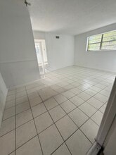 Palm Manors in Wilton Manors, FL - Foto de edificio - Building Photo