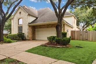 4422 Roundtree Ln in Missouri City, TX - Building Photo - Building Photo