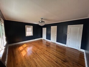 1303 Oakgrove Ave in Martinsville, VA - Building Photo - Building Photo
