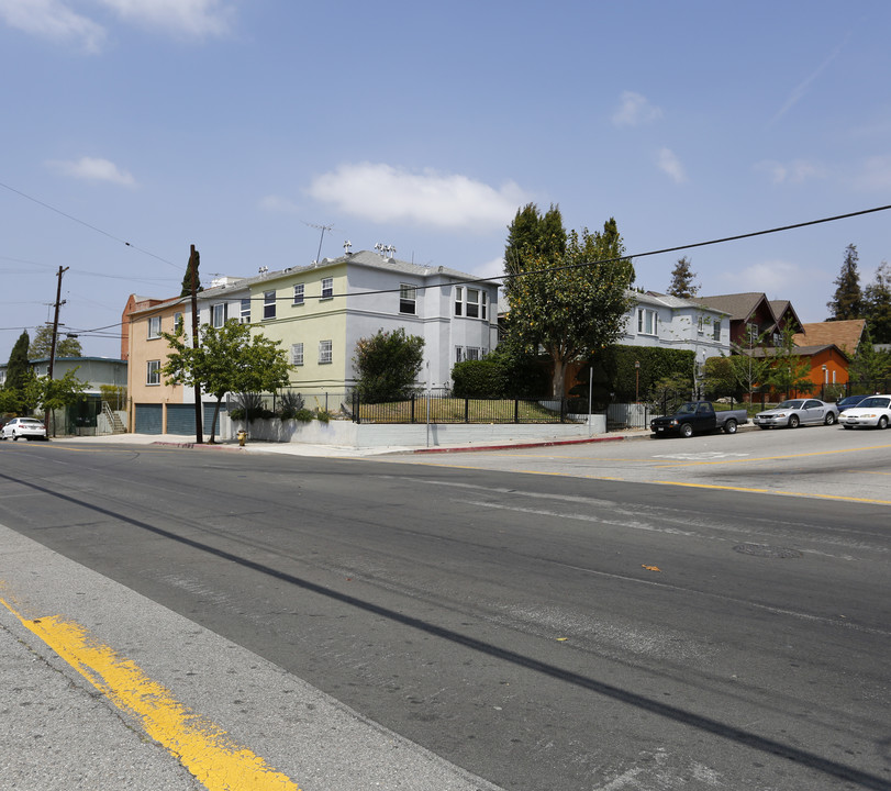 933 S Normandie Ave in Los Angeles, CA - Building Photo