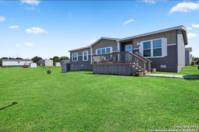 property at 7500 Paradise Rd