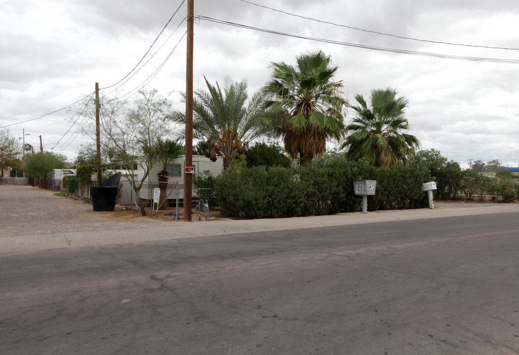 1430 N French St in Casa Grande, AZ - Foto de edificio