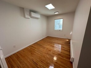 351 Van Brunt St in Brooklyn, NY - Building Photo - Building Photo