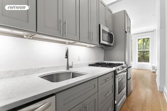195 Sterling Pl in Brooklyn, NY - Building Photo - Building Photo