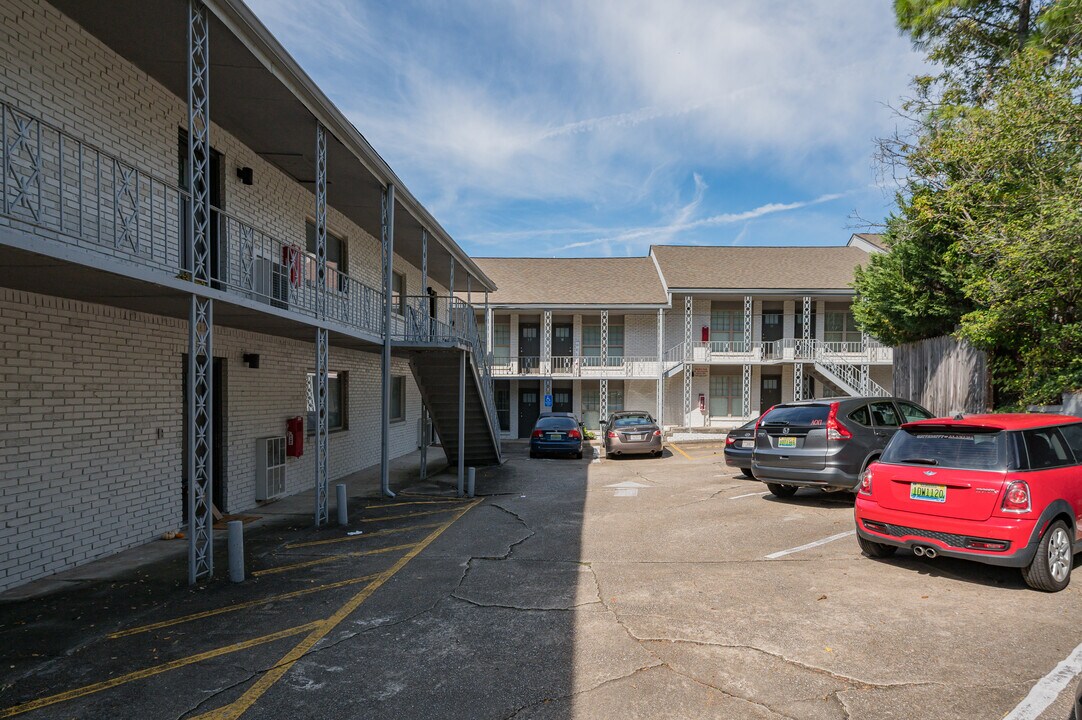 Cliff Corners in Birmingham, AL - Building Photo