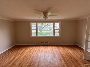 2101 James St in Syracuse, NY - Building Photo - Building Photo