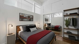 34 E 62nd St, Unit 1 in New York, NY - Building Photo