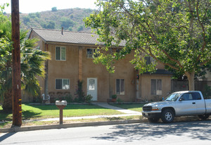 1136-1138 Ojai Rd Apartments