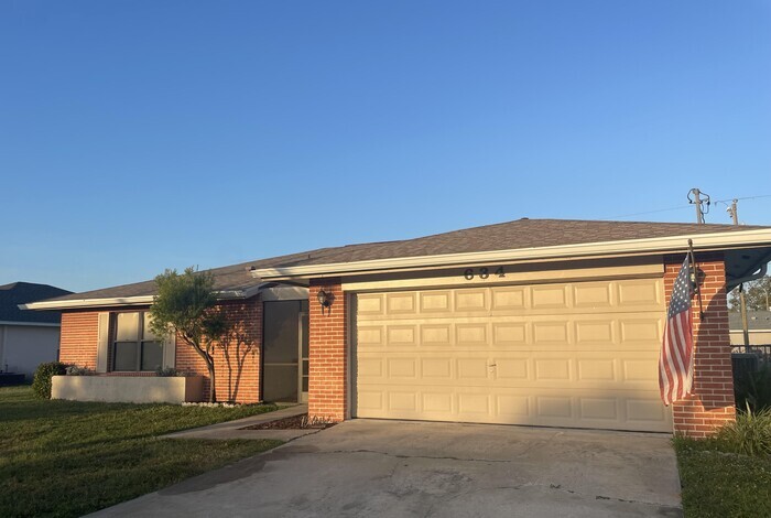 634 SE 21st Pl in Cape Coral, FL - Foto de edificio