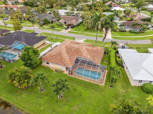 13520 Northumberland Cir in Wellington, FL - Building Photo - Building Photo