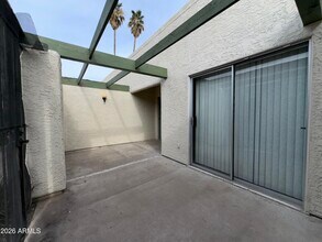 546 S Allred Dr in Tempe, AZ - Building Photo - Building Photo