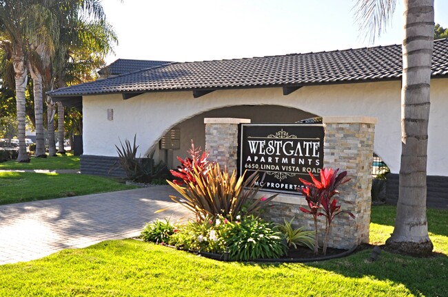 Westgate Apartments in San Diego, CA - Foto de edificio - Building Photo