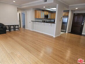 1128 S Serrano Ave in Los Angeles, CA - Building Photo - Building Photo