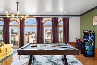 2212 18th Ave, Unit SI ID1369226P in San Francisco, CA - Foto de edificio - Building Photo