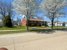 24 Avery St in Mount Clemens, MI - Building Photo