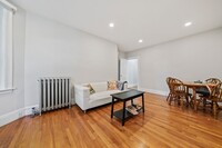 6 Newport Rd, Unit 4 in Cambridge, MA - Building Photo - Building Photo