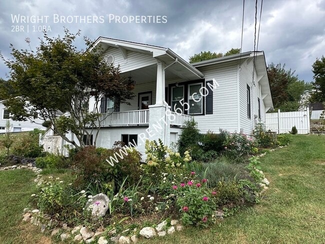 property at 2525 Bernhurst Dr